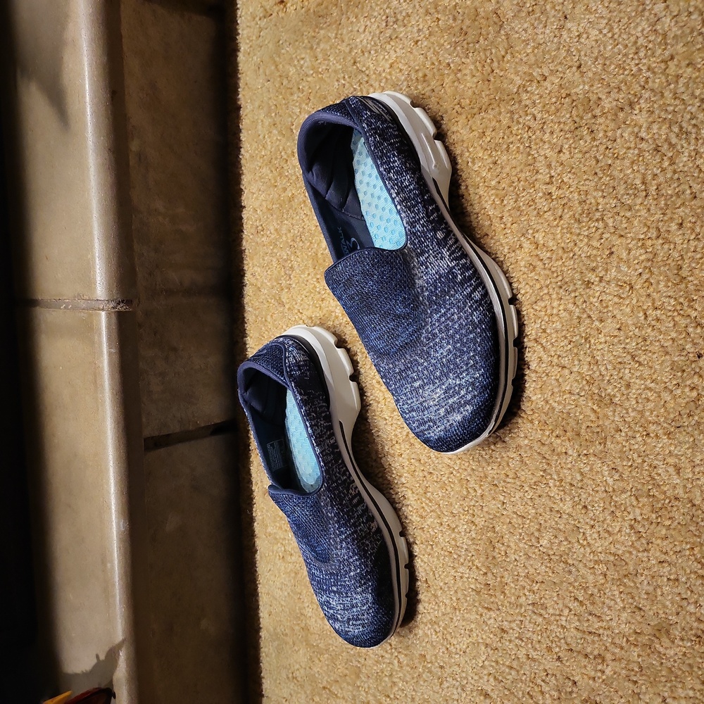Women's shoes
